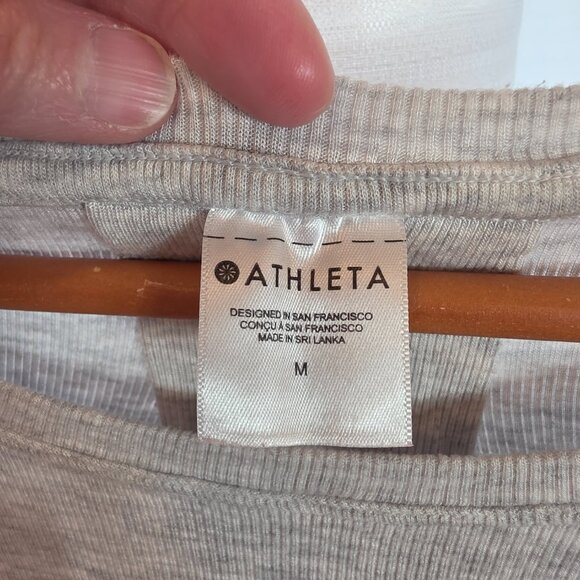 Athleta Women's High Low Short Sleeve Gray Top size Medium - Picture 4 of 6